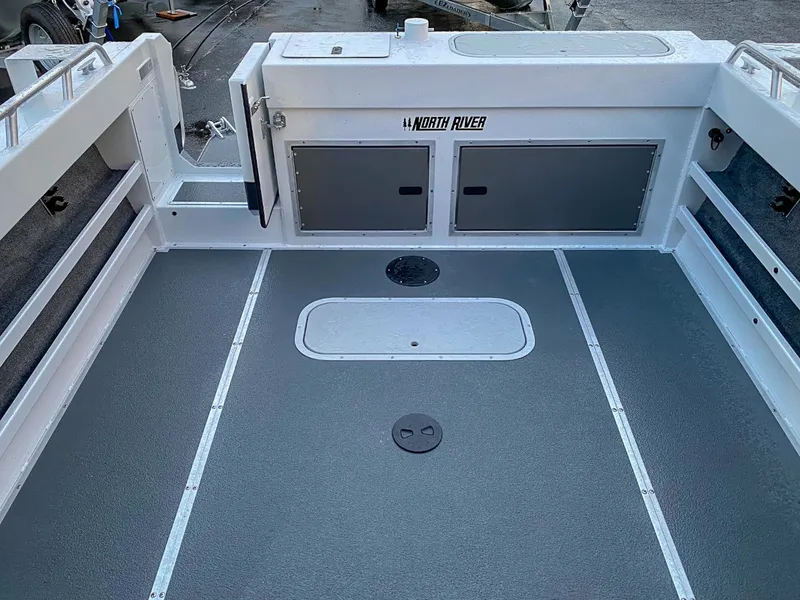 Slide: The Image of North River 22' Seahawk 2026 - 14