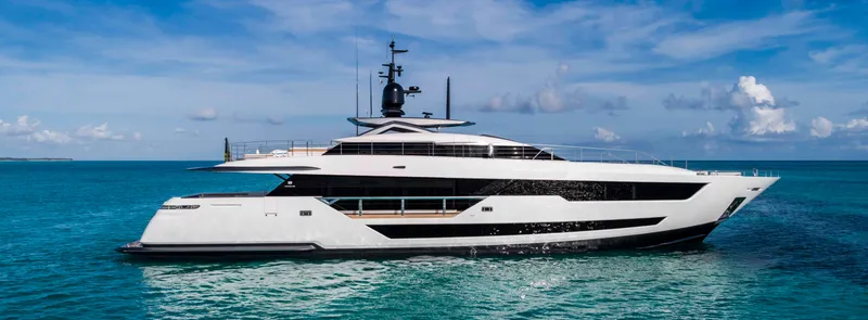 The Image of FERRETTI Custom Line Saetta 120 - 0