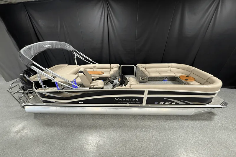 Slide: The Image of Premier 250 GRAND MAJESTIC 2017 - 1