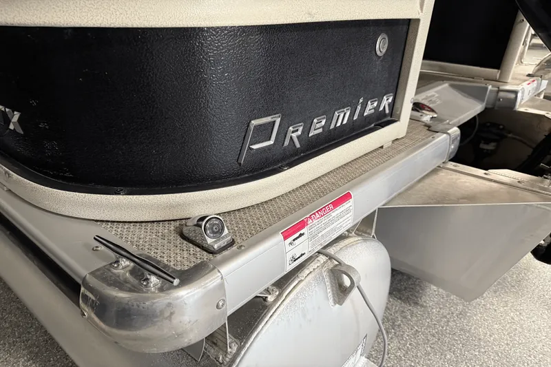 Slide: The Image of Premier 250 GRAND MAJESTIC 2017 - 18