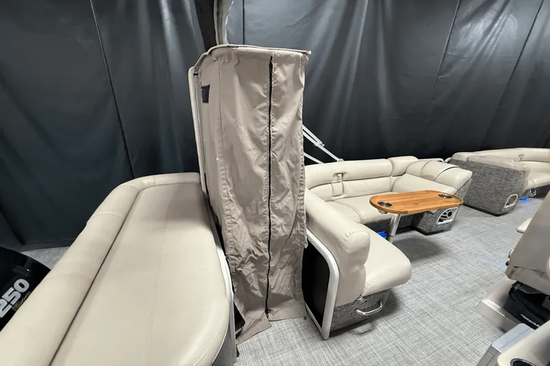 Slide: The Image of Premier 250 GRAND MAJESTIC 2017 - 23