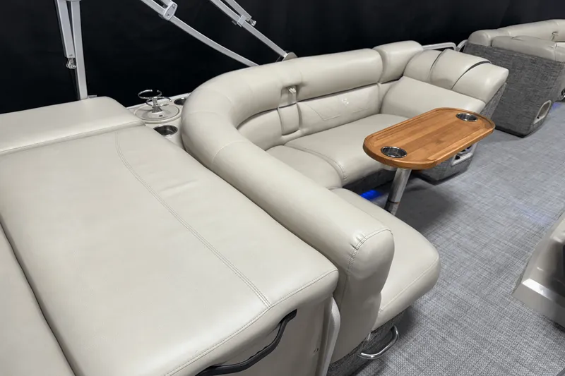 Slide: The Image of Premier 250 GRAND MAJESTIC 2017 - 25