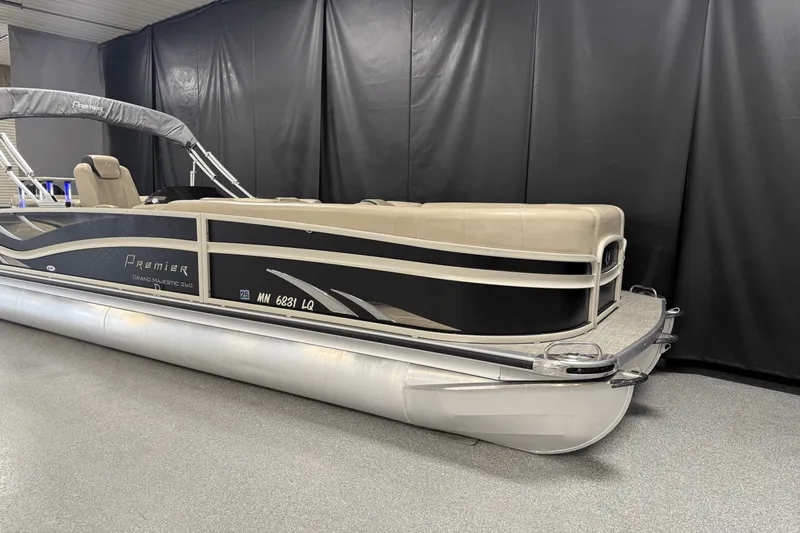 Slide: The Image of Premier 250 GRAND MAJESTIC 2017 - 4