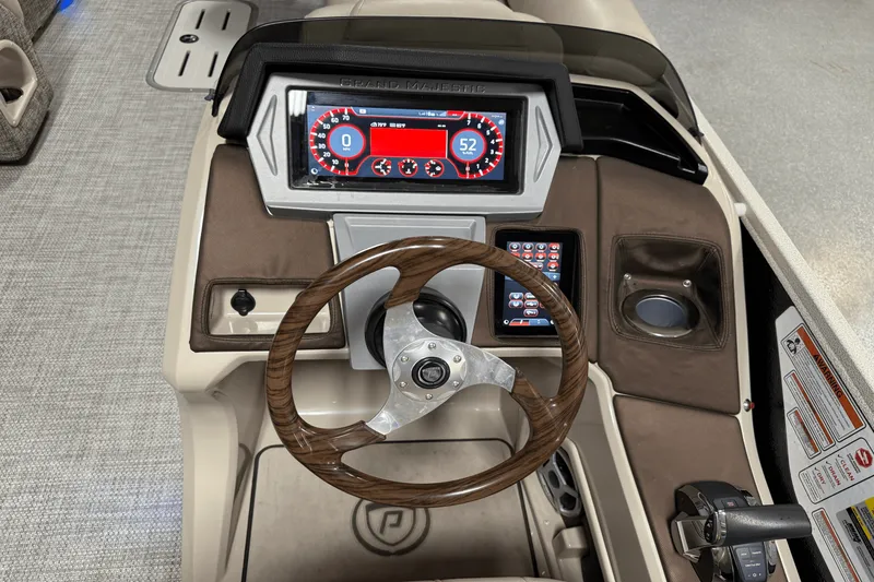 Slide: The Image of Premier 250 GRAND MAJESTIC 2017 - 55