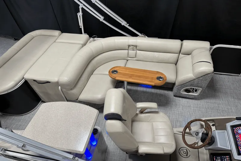 Slide: The Image of Premier 250 GRAND MAJESTIC 2017 - 8