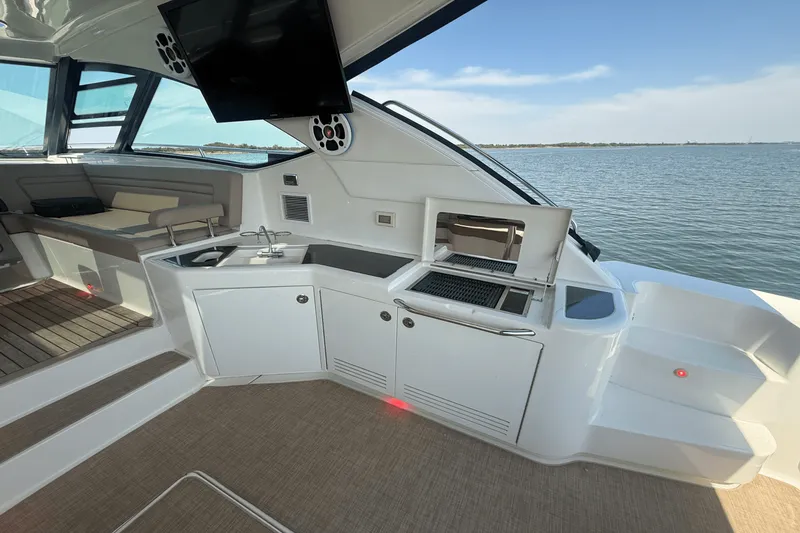 Slide: The Image of Sea Ray 540 SUNDANCER 2016 - 32