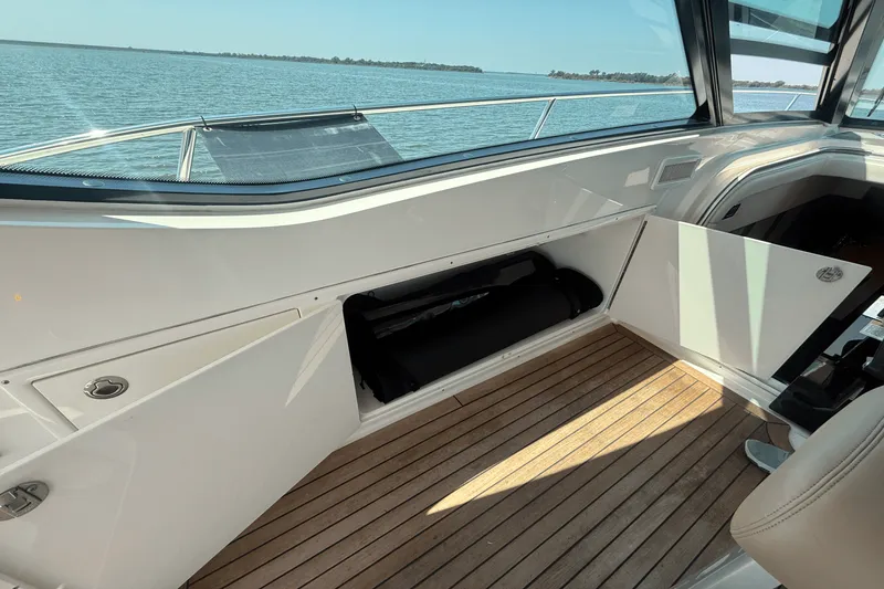 Slide: The Image of Sea Ray 540 SUNDANCER 2016 - 51