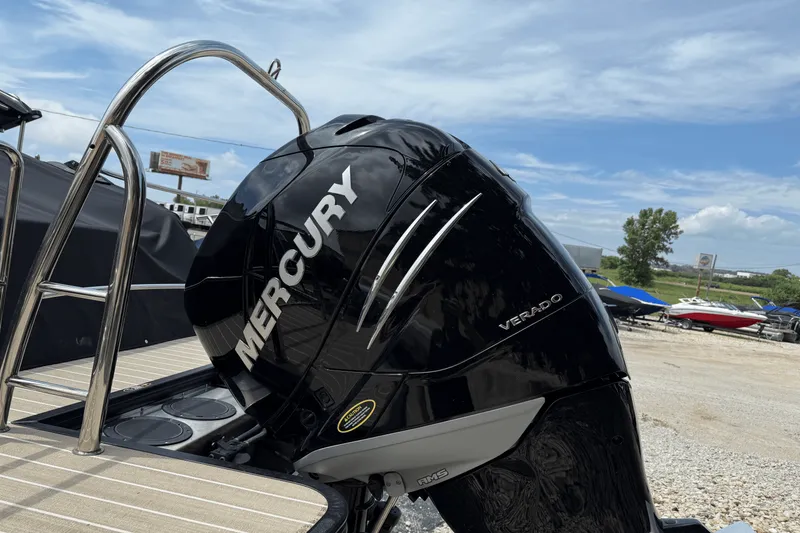 Slide: The Image of Harris Crowne 250 2022 - 21