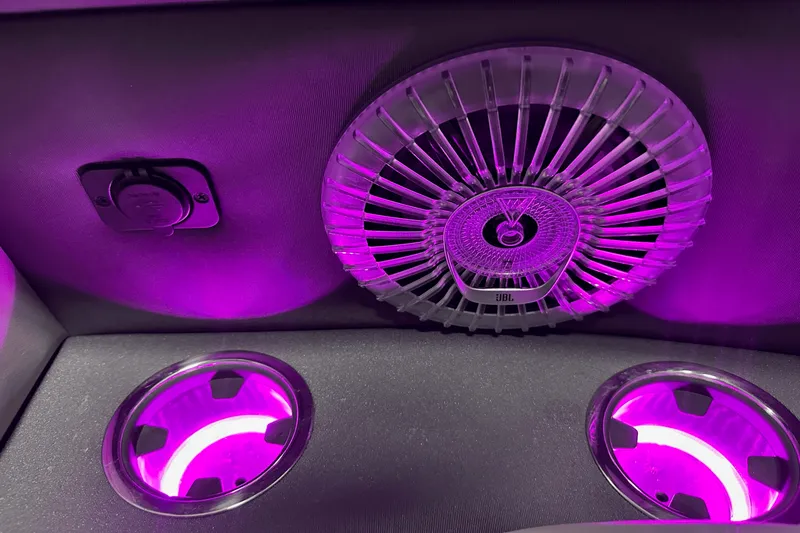 Slide: The Image of Barletta CABRIO22QCTT 2025 - 30