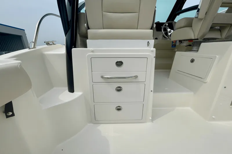 Slide: The Image of Boston Whaler 285 Conquest 2025 - 10