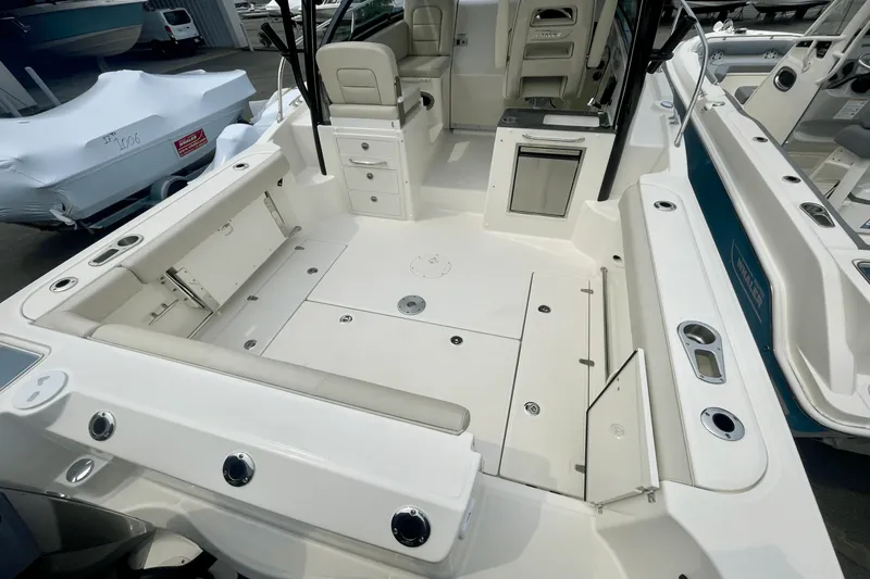 Slide: The Image of Boston Whaler 285 Conquest 2025 - 2