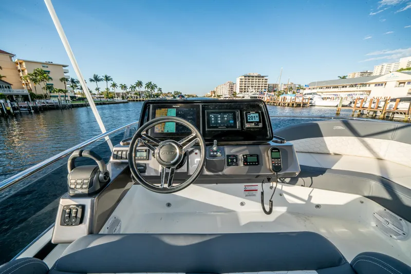 Slide: The Image of Galeon 400 Fly 2023 - 51
