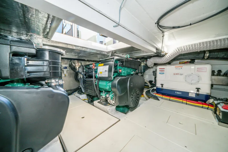 Slide: The Image of Galeon 400 Fly 2023 - 66
