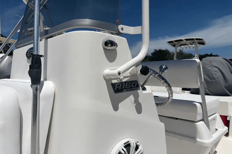 Slide: The Image of Robalo R160 2017 - 6