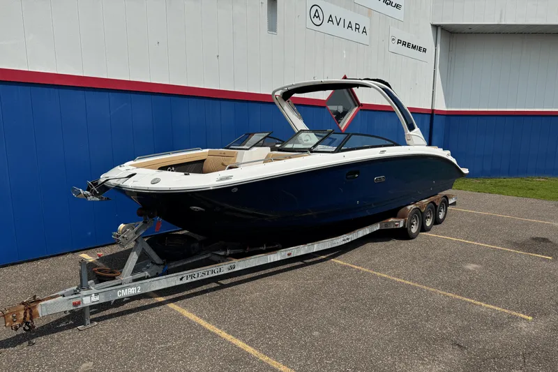 Slide: The Image of Sea Ray SDX 290 2026 - 0