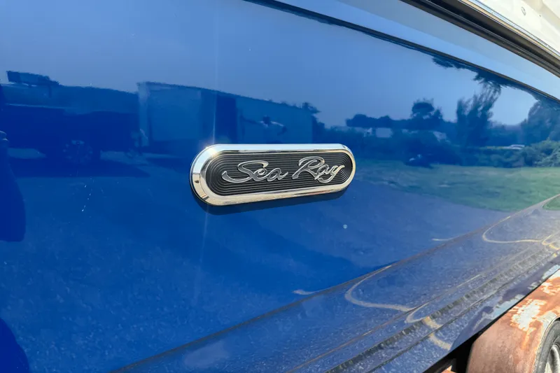 Slide: The Image of Sea Ray SDX 290 2026 - 3