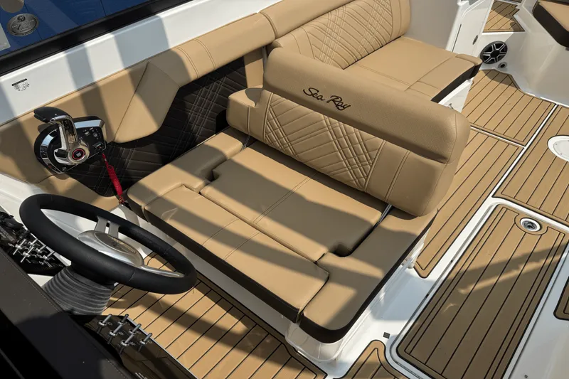 Slide: The Image of Sea Ray SDX 290 2026 - 42