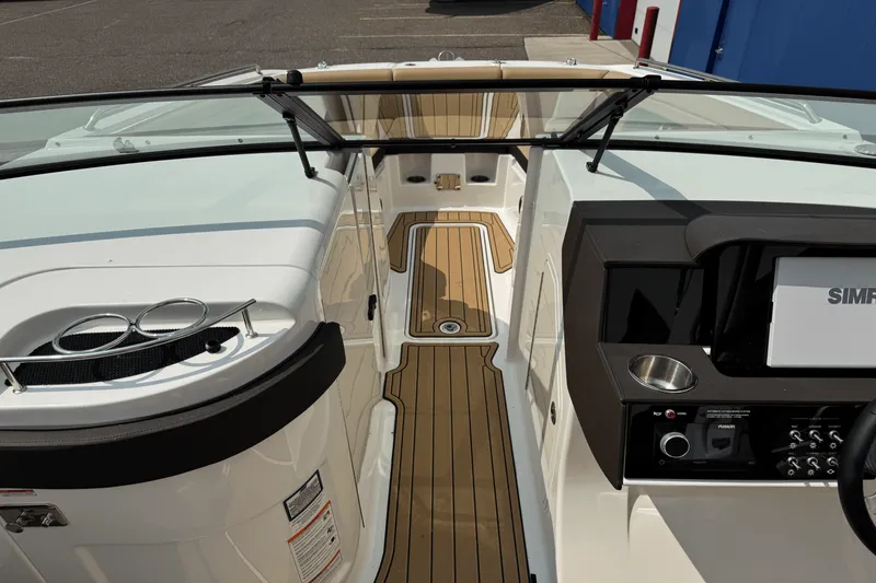 Slide: The Image of Sea Ray SDX 290 2026 - 47