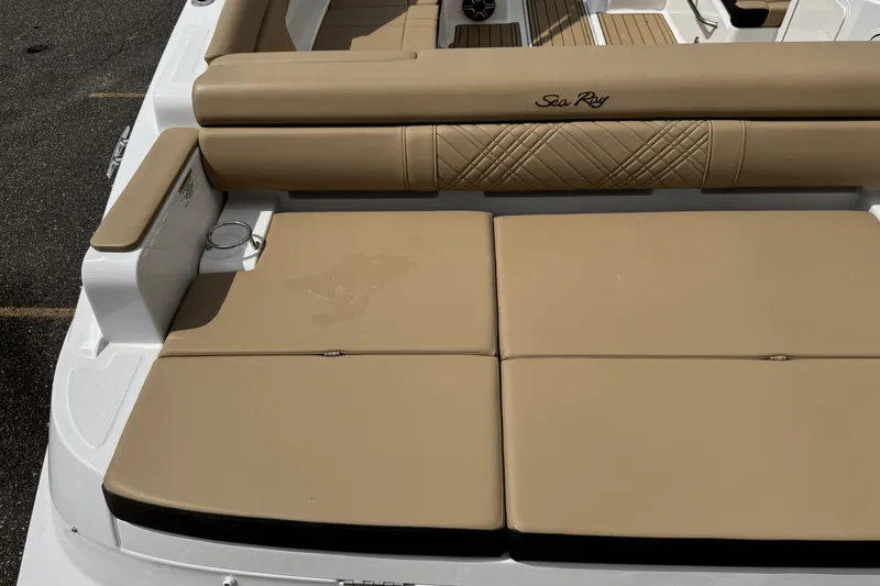 Slide: The Image of Sea Ray SDX 290 2026 - 8