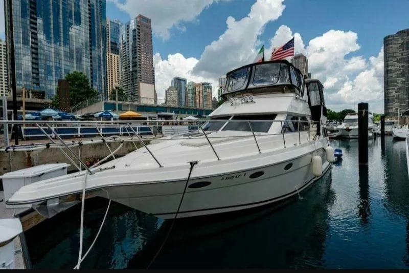 The Image of Cruisers 3850 Aft Cabin 1991 - 0
