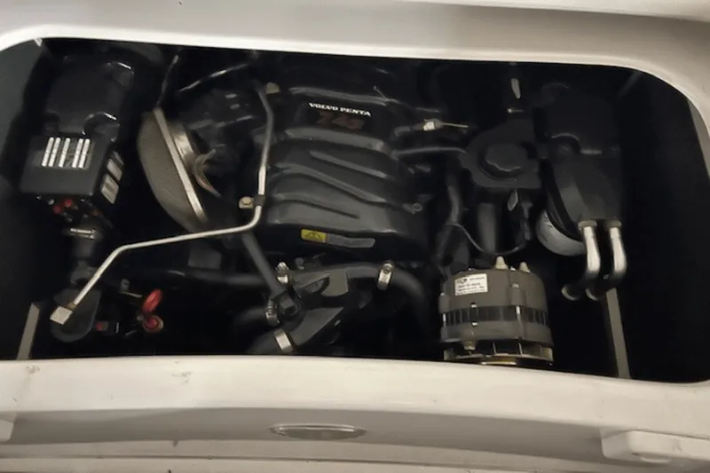 Slide: The Image of Four Winns SUNDOWNER 1999 - 14