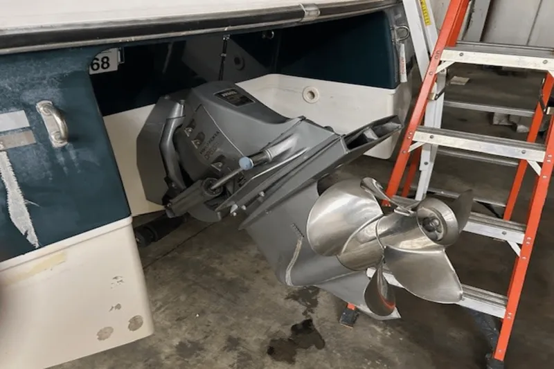 Slide: The Image of Four Winns SUNDOWNER 1999 - 3