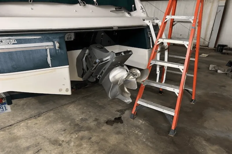 Slide: The Image of Four Winns SUNDOWNER 1999 - 4