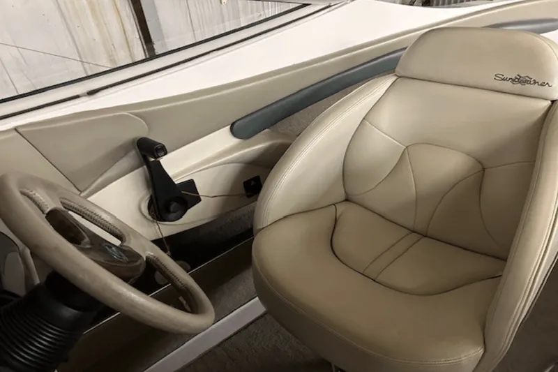 Slide: The Image of Four Winns SUNDOWNER 1999 - 5