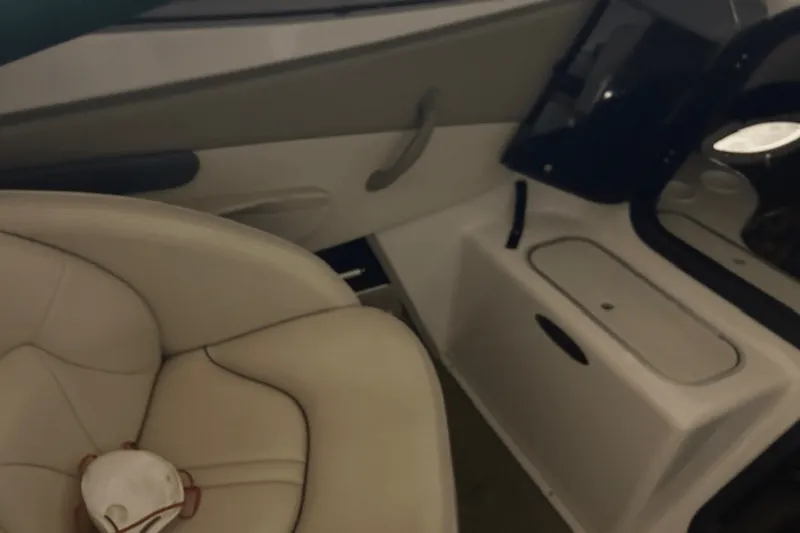 Slide: The Image of Four Winns SUNDOWNER 1999 - 7