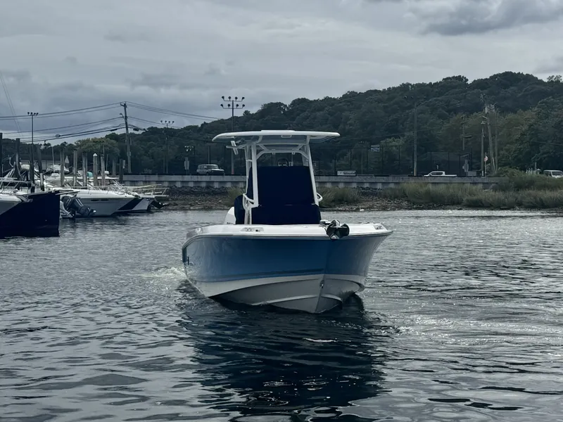 Slide: The Image of Boston Whaler 230 Outrage 2026 - 55