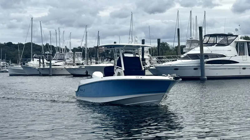 Slide: The Image of Boston Whaler 230 Outrage 2026 - 50