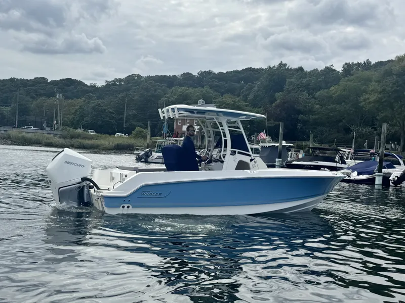 Slide: The Image of Boston Whaler 230 Outrage 2026 - 54