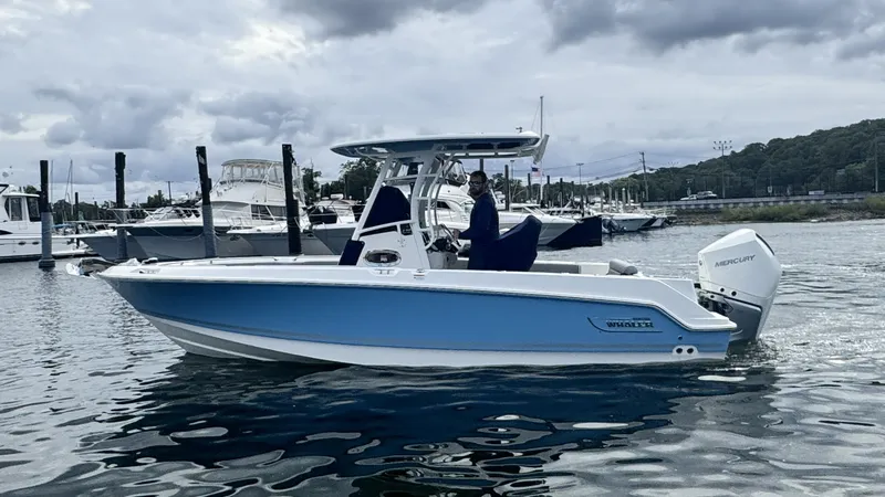 The Image of Boston Whaler 230 Outrage 2026 - 0