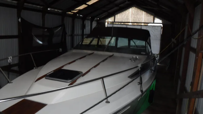 Slide: The Image of Sea Ray Weekender 1985 - 2