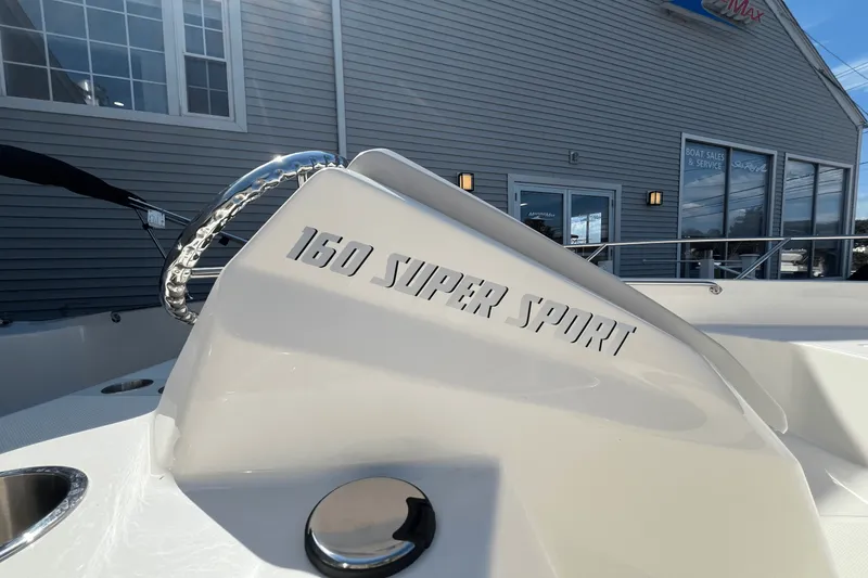 Slide: The Image of Boston Whaler 160 Super Sport 2026 - 5