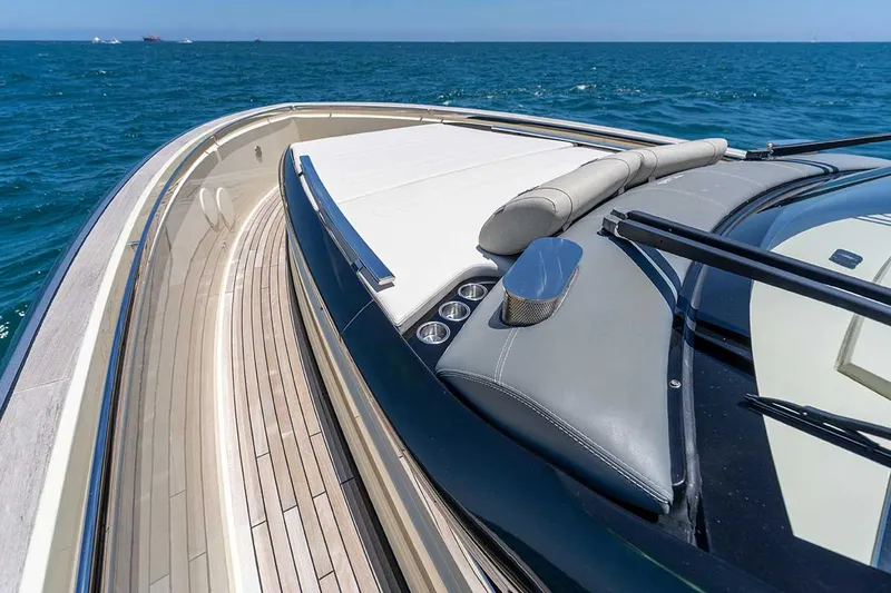 Slide: The Image of Invictus TT460 2024 - 2