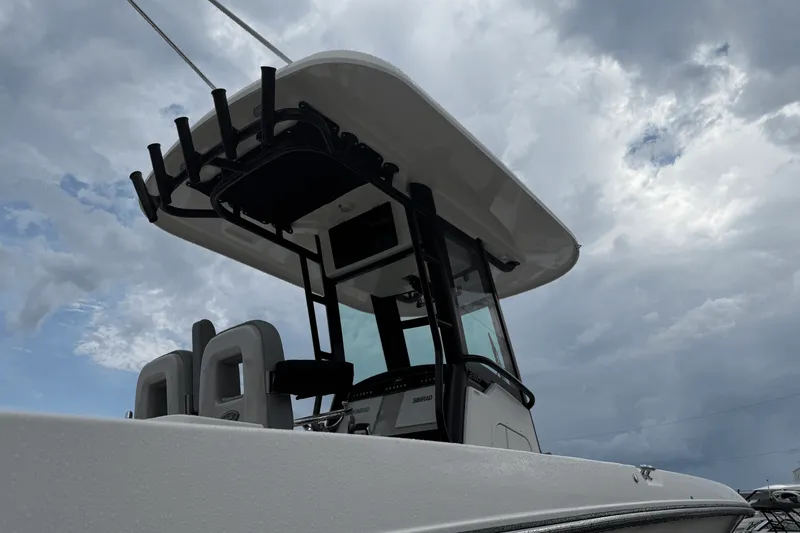 Slide: The Image of Boston Whaler 280 Outrage 2026 - 10