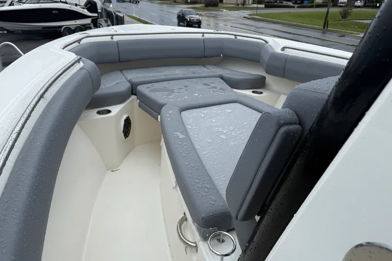 Slide: The Image of Boston Whaler 280 Outrage 2026 - 28