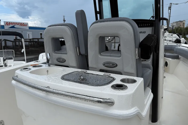 Slide: The Image of Boston Whaler 280 Outrage 2026 - 52