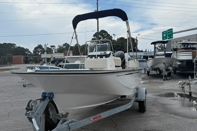 Slide: The Image of Boston Whaler 170 Montauk 2025 - 13