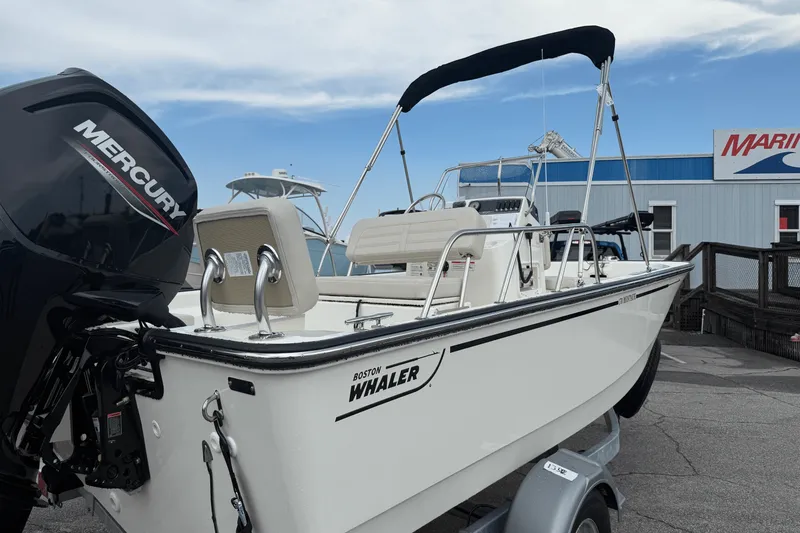 Slide: The Image of Boston Whaler 170 Montauk 2025 - 3