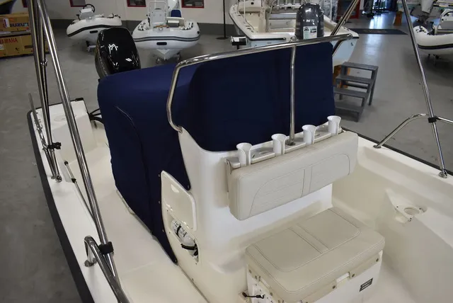 Slide: The Image of Boston Whaler 150 Montauk 2022 - 43