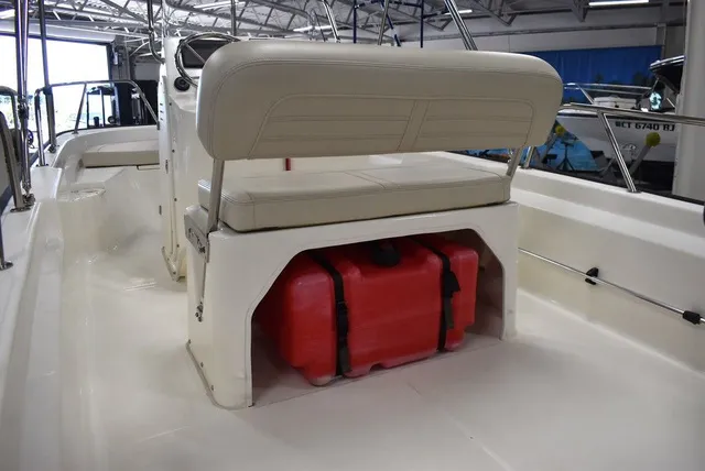 Slide: The Image of Boston Whaler 150 Montauk 2022 - 21