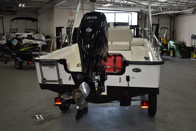 Slide: The Image of Boston Whaler 150 Montauk 2022 - 12