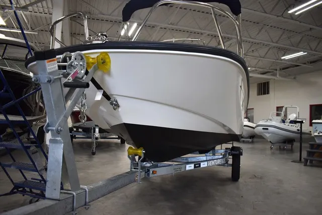 Slide: The Image of Boston Whaler 150 Montauk 2022 - 44