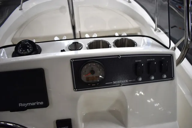 Slide: The Image of Boston Whaler 150 Montauk 2022 - 24
