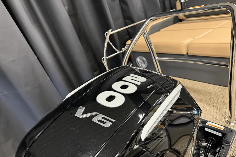 Slide: The Image of Barletta Cabrio 22 UC 2026 - 10