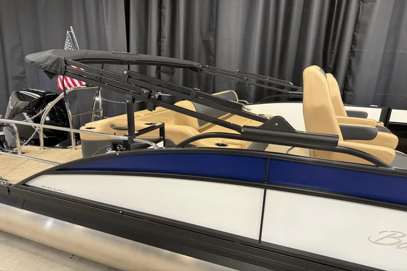 Slide: The Image of Barletta Cabrio 22 UC 2026 - 116