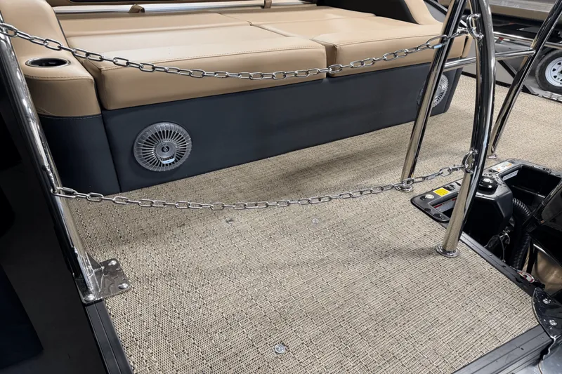 Slide: The Image of Barletta Cabrio 22 UC 2026 - 15