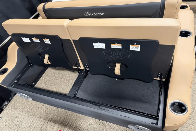 Slide: The Image of Barletta Cabrio 22 UC 2026 - 32